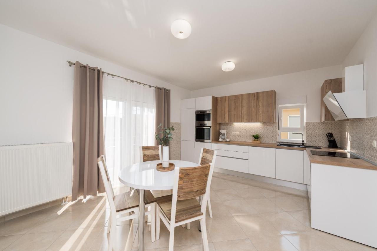 Villa Petra Zara Esterno foto