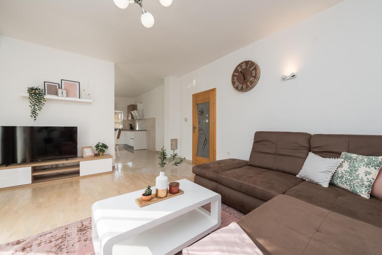 Villa Petra Zara Esterno foto