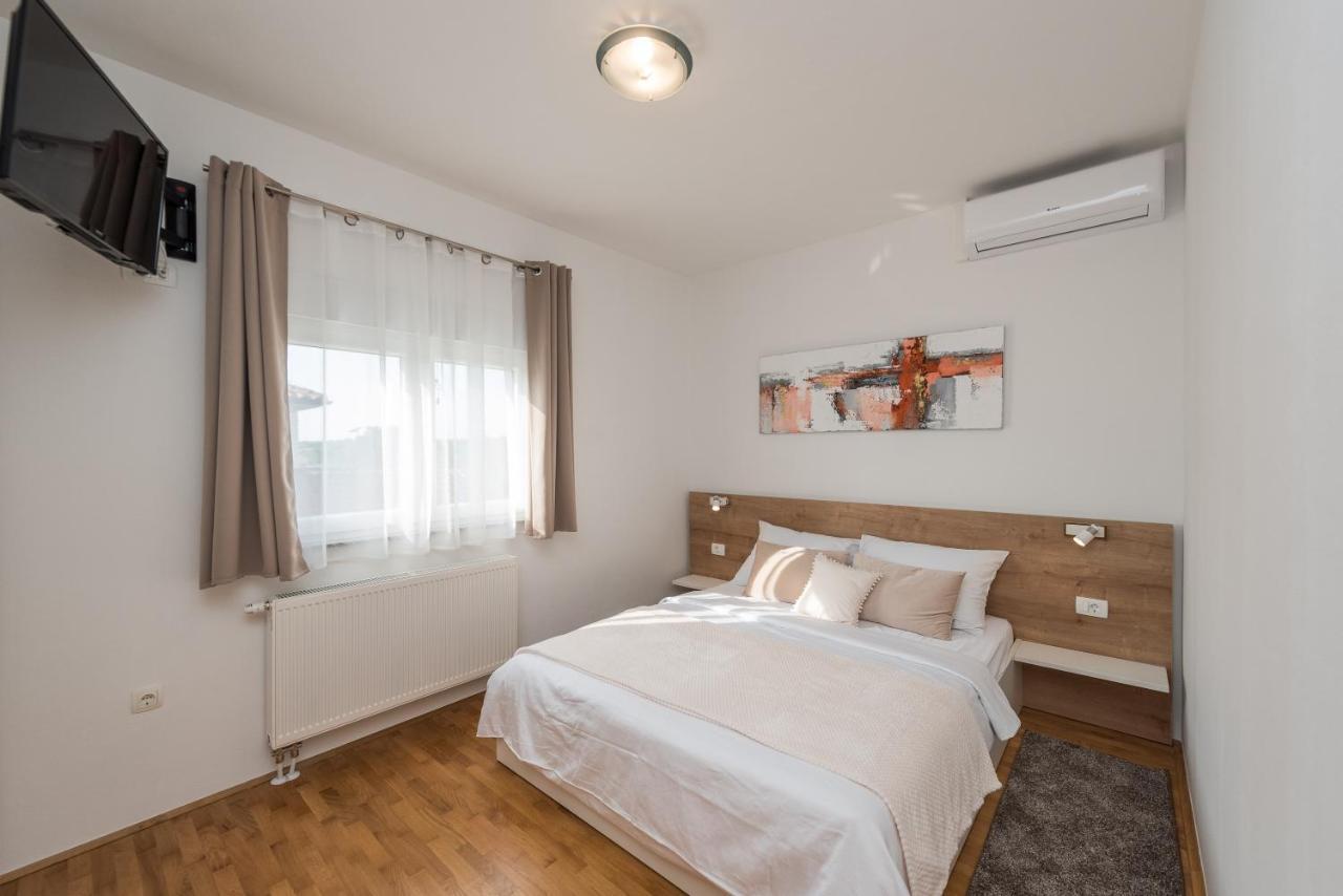 Villa Petra Zara Esterno foto